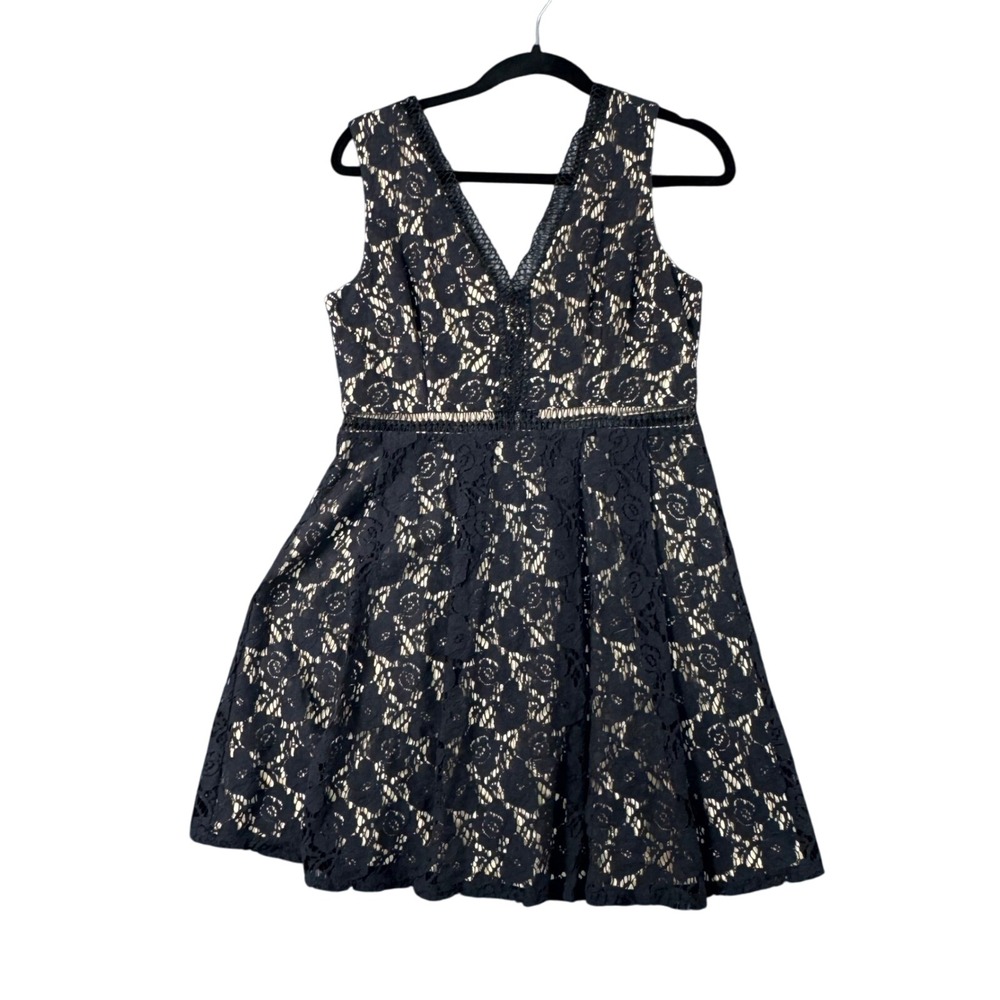 Mi Ami Womens L Black Lace Fit Flare Dress Romantic Glam Whimsigoth Urban‎